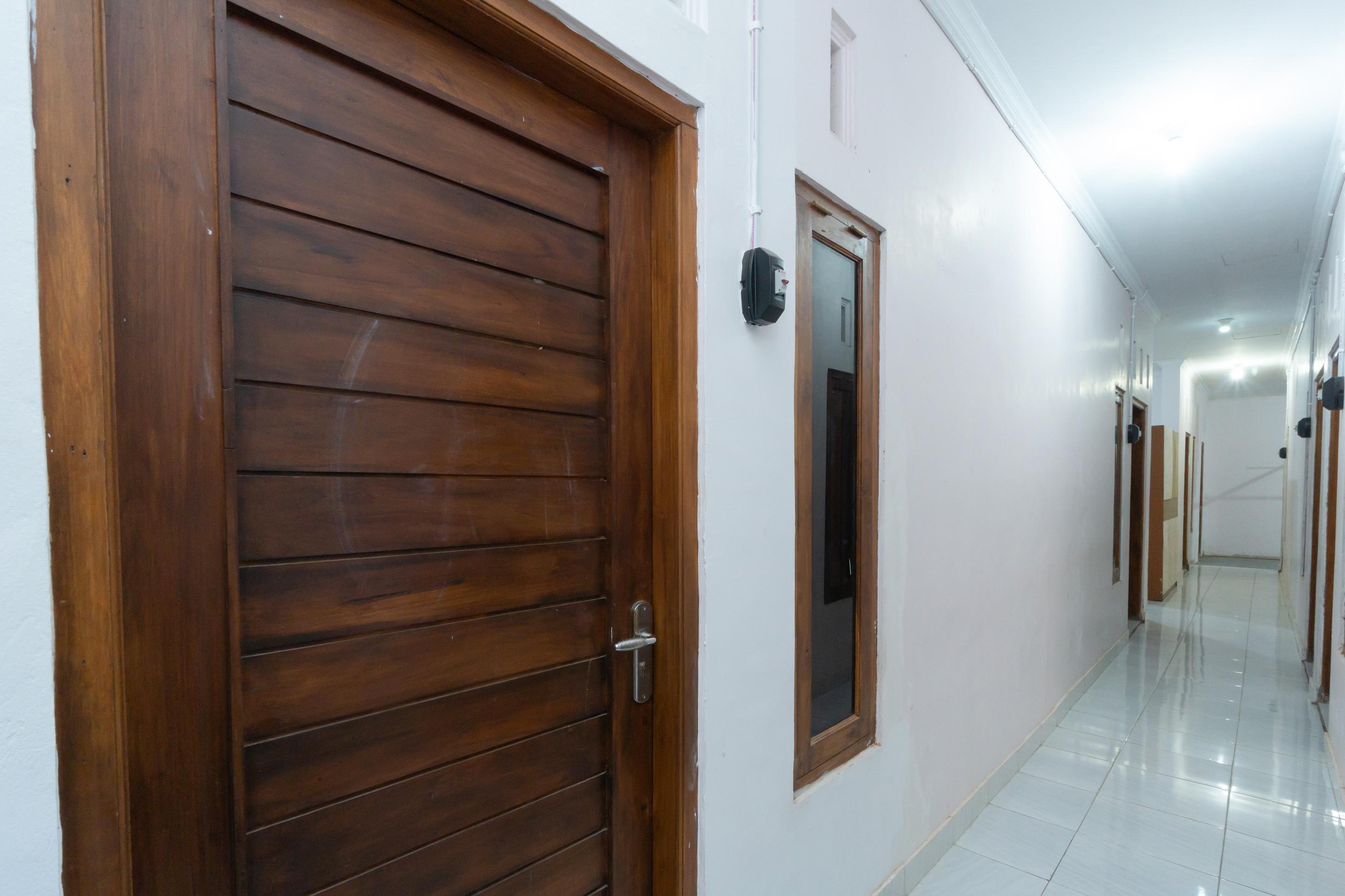 Reddoorz Syariah At Falisha Umy Ngabean Exterior foto